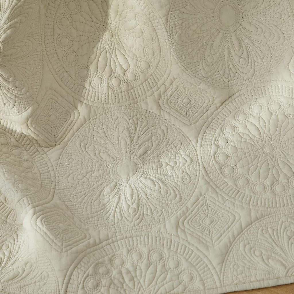 6PC Quilt Bedding Set Cotton Comforter Set Queen Size Queen Size Bedspreads Scalloped Farmhouse Comforter Set