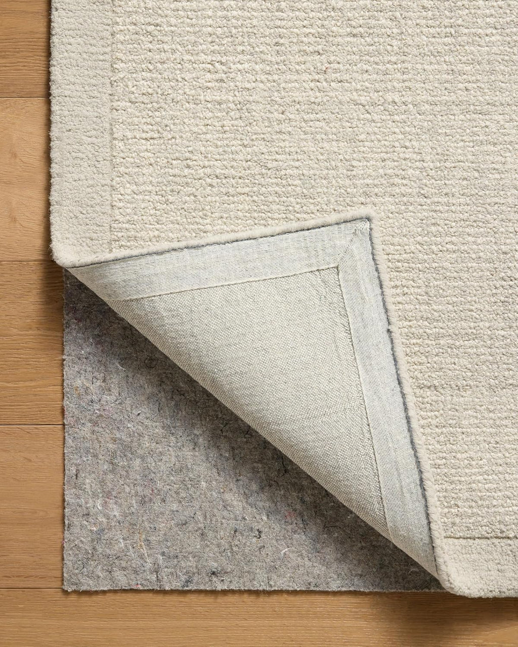 Loloi Magnolia Home Henley Ivory/Silver 5'-0" X 7'-6" Area Rug | Magnolia Home by Joanna Gaines HNY-01 Approx. 5X8 Ivory / White Living Room Dining Room Bedroom, Contemporary, Area Rug