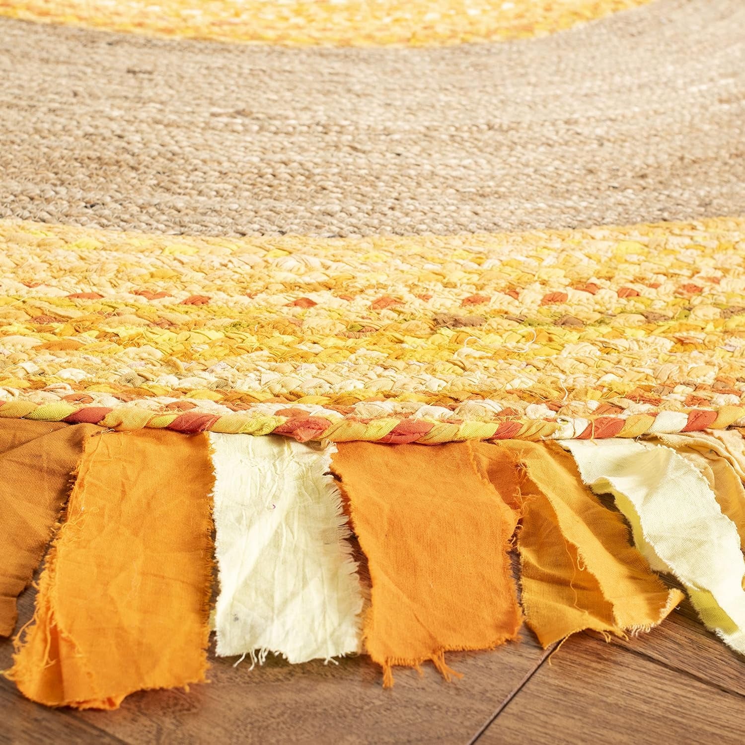 SAFAVIEH Cape Cod Collection 5' round Gold / Natural CAP701D Handmade Boho Fringe Jute & Cotton Area Rug