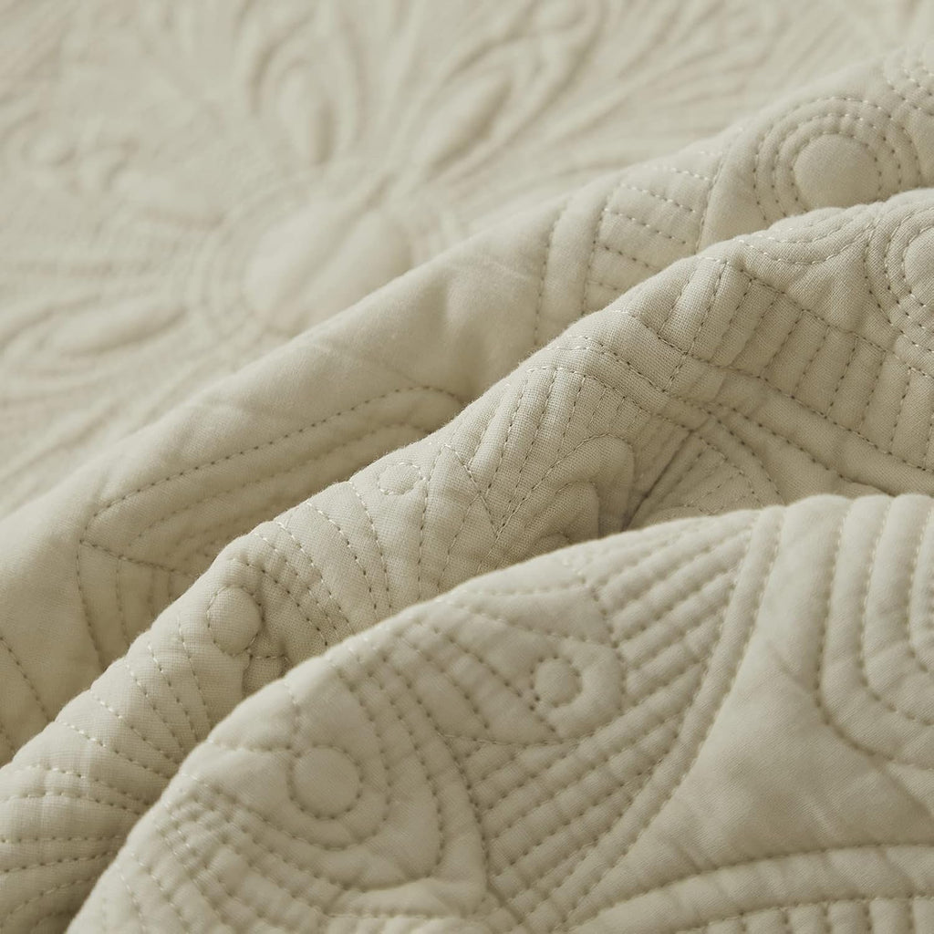 6PC Quilt Bedding Set Cotton Comforter Set Queen Size Queen Size Bedspreads Scalloped Farmhouse Comforter Set