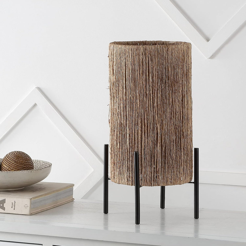 Light brown coastal rattan table lamp