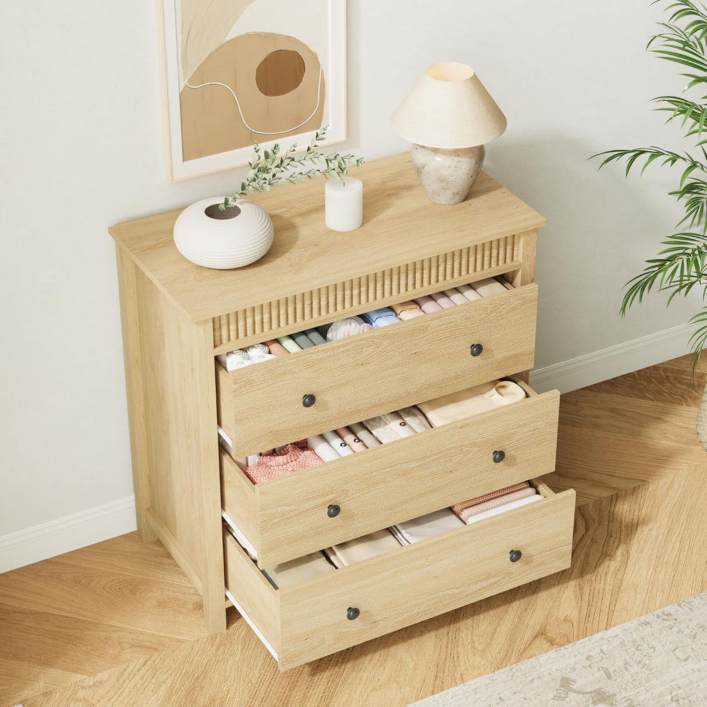 31.5" Fluted Nightstand with 3 Drawers, Modern Wooden Bedside Table with Storage, Oak Night Stand for Bedroom, Large End Table with Spacious Top