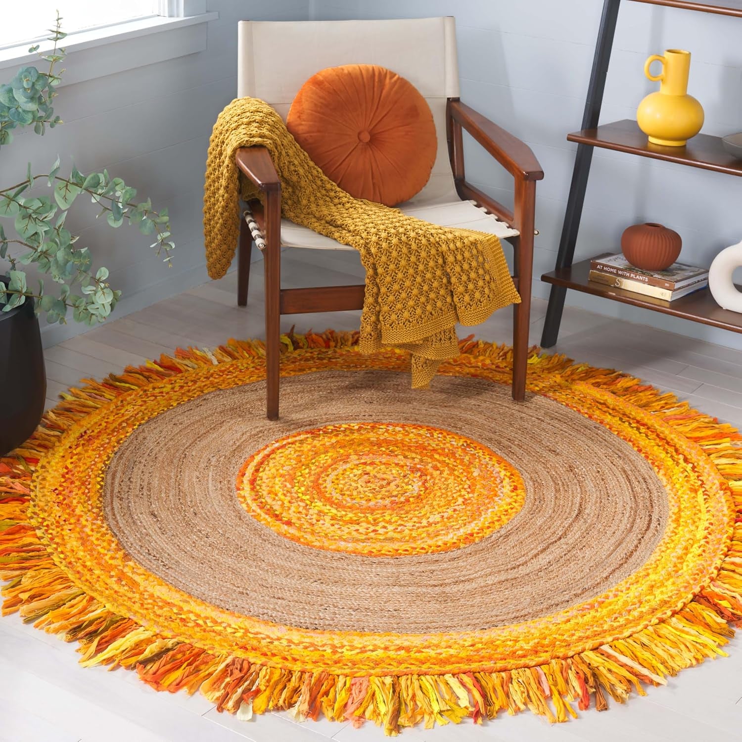SAFAVIEH Cape Cod Collection 5' round Gold / Natural CAP701D Handmade Boho Fringe Jute & Cotton Area Rug