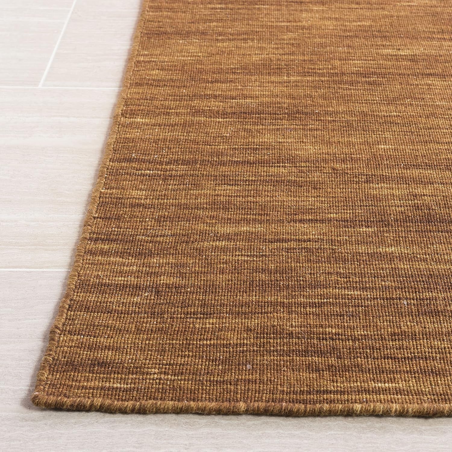 SAFAVIEH Kilim Collection Accent Rug - 4' X 6', Brown, Handmade Casual Solid Wool, Ideal for High Traffic Areas in Entryway, Living Room, Bedroom (KLM850T)