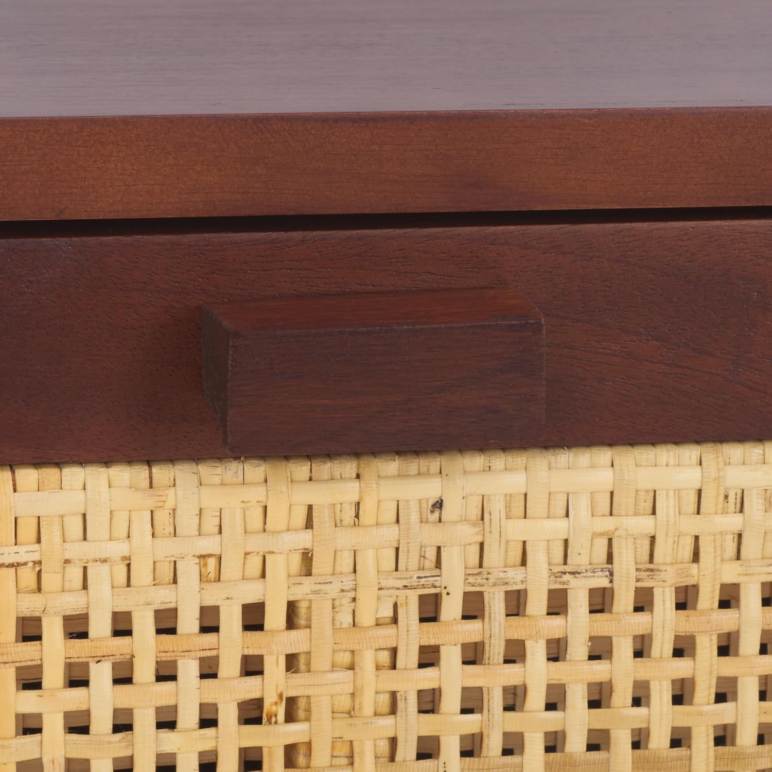 SAFAVIEH Home Collection - Erica 2-Drawer Nightstand Table, Natural Wood & Rattan Cane Bedside Storage (NST4006D)